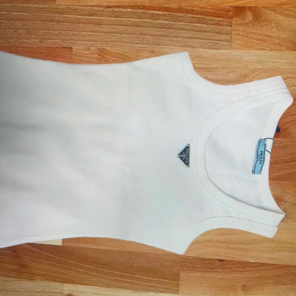 Women’s white Tank Top